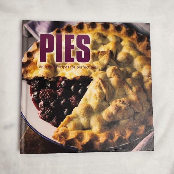 Panini Bundle Of 2 Cookbooks And 1 Pies Cookbook - Picture 6 of 6